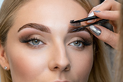 Beautiful woman enjoying make up 473160